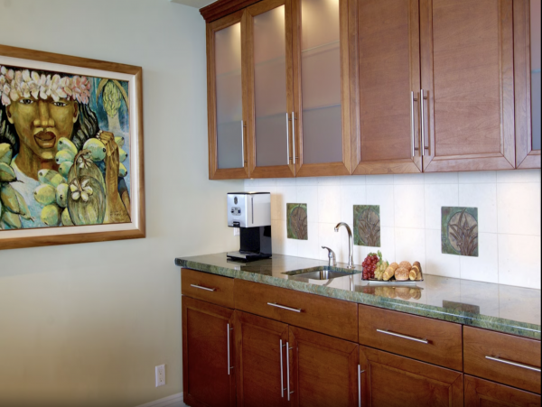 Waterfront Vacation Rental 4 Bedroom with Outdoor Pool
