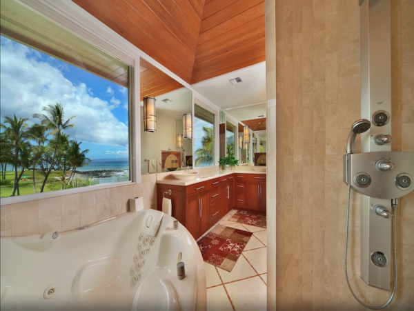 Waterfront Vacation Rental 4 Bedroom with Outdoor Pool