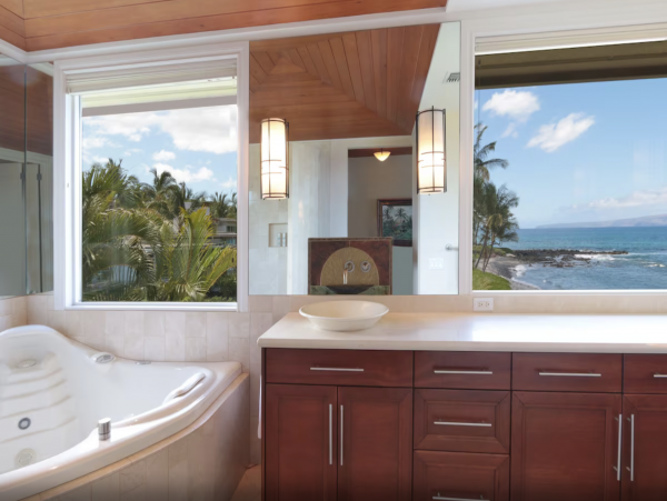 Waterfront Vacation Rental 4 Bedroom with Outdoor Pool