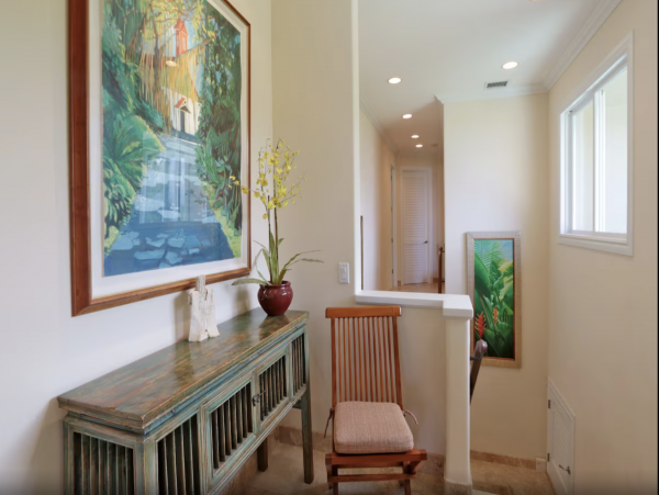 Waterfront Vacation Rental 4 Bedroom with Outdoor Pool