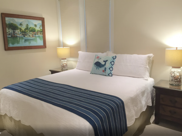 Waterfront Vacation Rental 4 Bedroom with Outdoor Pool