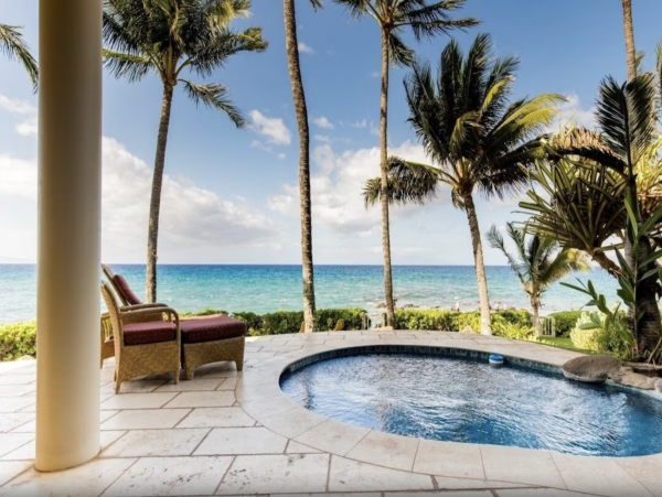 Waterfront Vacation Rental 4 Bedroom with Outdoor Pool