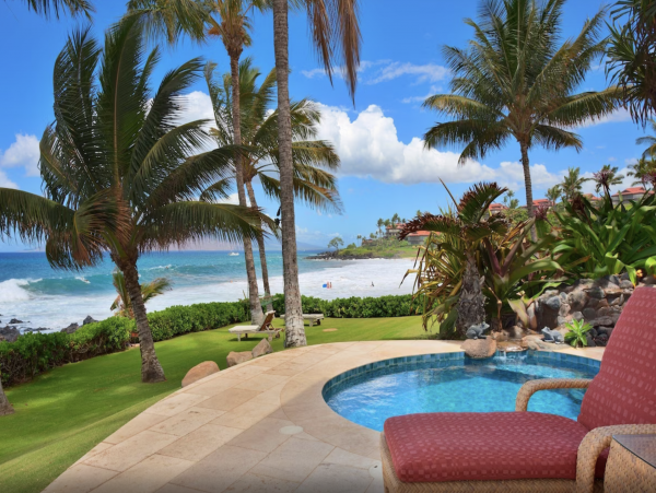 Waterfront Vacation Rental 4 Bedroom with Outdoor Pool