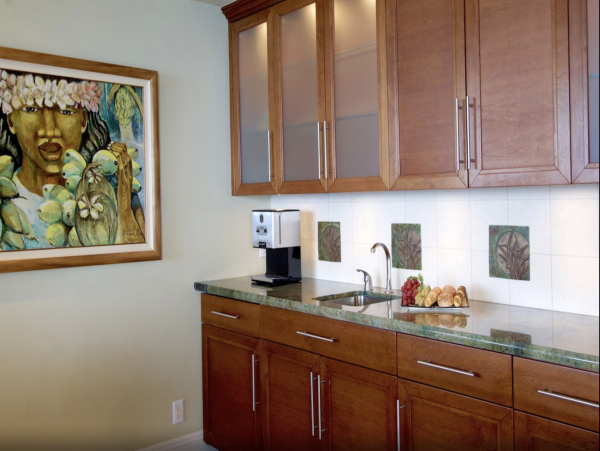 Waterfront Vacation Rental 4 Bedroom with Outdoor Pool