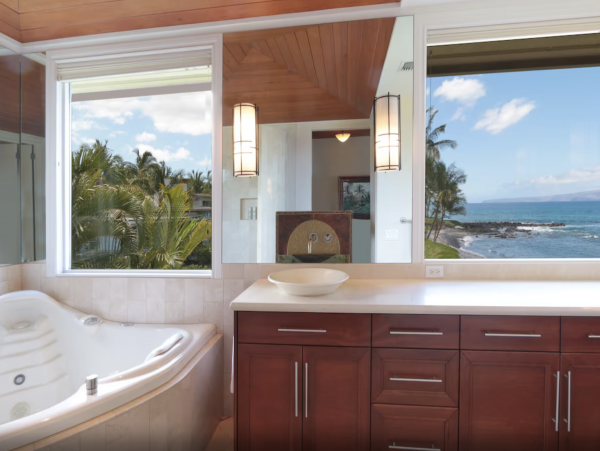 Waterfront Vacation Rental 4 Bedroom with Outdoor Pool