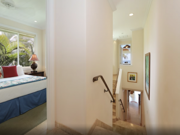 Waterfront Vacation Rental 4 Bedroom with Outdoor Pool