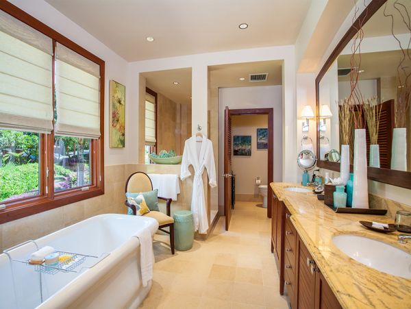 Three Bedroom Home with Ocean VIews - A Great Rental