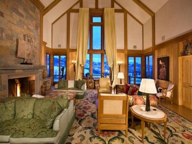 Spacious Living Area