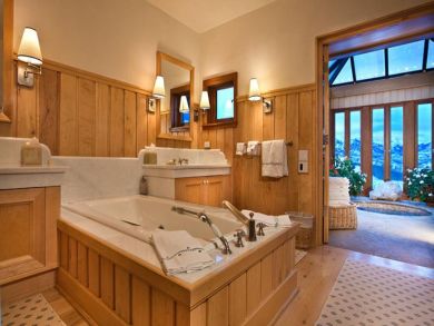 Bathroom with Soaking Tub