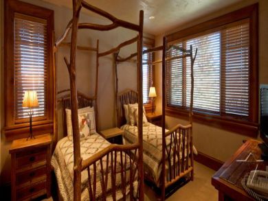 Five Bedroom Luxury Ski Home - One of the Top Rentals! Five Bedroom Luxury Ski Home - One of the Top Rentals!