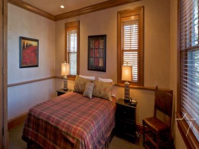 Five Bedroom Luxury Ski Home - One of the Top Rentals! Five Bedroom Luxury Ski Home - One of the Top Rentals!