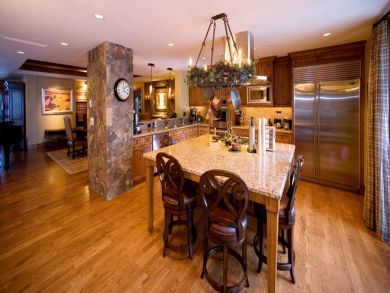 Four Bedrooms Family Ski Residence with Communal Pool