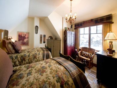 Four Bedrooms Family Ski Residence with Communal Pool