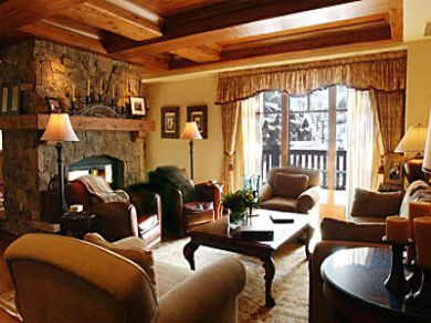 Three Bedroom Ski Rental - Great Communal Pool - Call Now