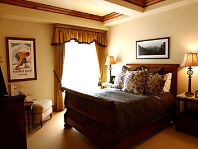 Three Bedroom Ski Rental - Great Communal Pool - Call Now