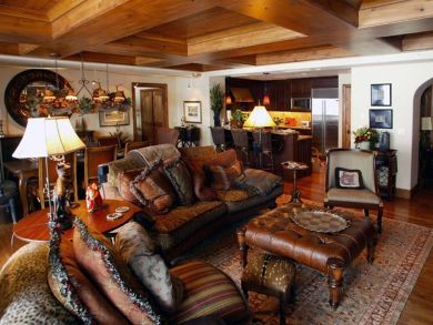 Three Bedroom Vacation Rental with Communal Pool and Hot Tub Three Bedroom Vacation Rental with Communal Pool and Hot Tub