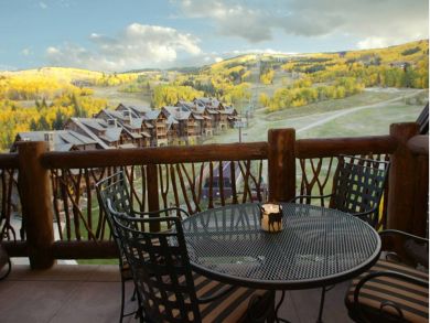Three Bedroom Vacation Rental with Communal Pool and Hot Tub Three Bedroom Vacation Rental with Communal Pool and Hot Tub