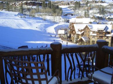Three Bedroom Ski Rental with Pool. Call Today