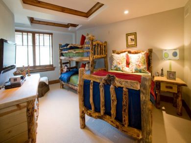 Three Bedroom Ski Rental with Pool. Call Today