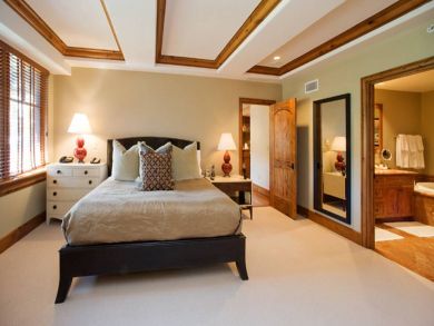 Three Bedroom Ski Rental with Pool. Call Today