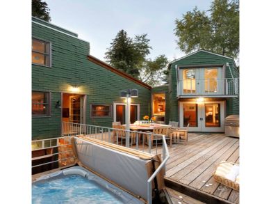 Vacation Ski Rental with Three Bedrooms Sleeps 6 Guests