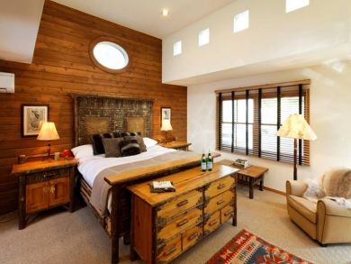 Vacation Ski Rental with Three Bedrooms Sleeps 6 Guests