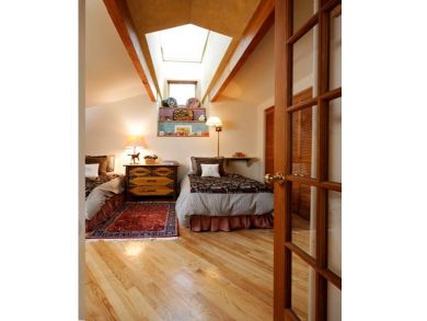 Vacation Ski Rental with Three Bedrooms Sleeps 6 Guests