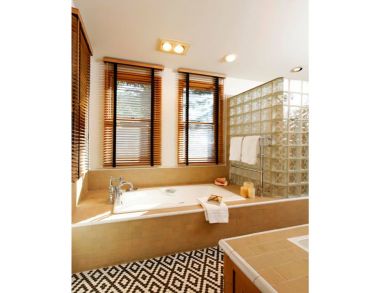 Vacation Ski Rental with Three Bedrooms Sleeps 6 Guests