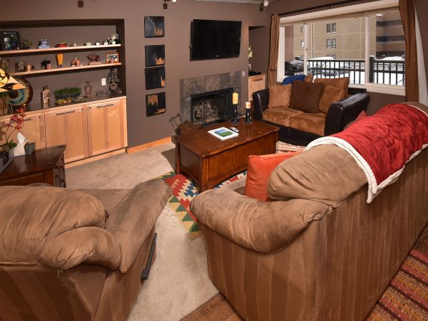 Two Bedroom Walk to Lift Vacation Condo in Vail
