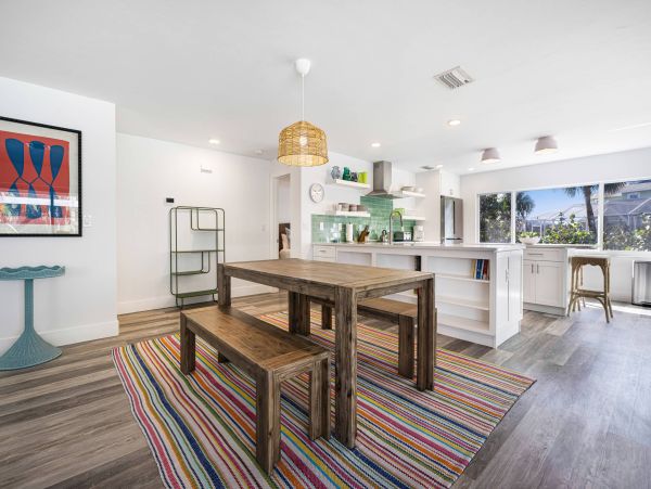Sanibel Island Three BedroomNEW REMODEL POOL HOME SUPER CLOSE TO BEACH!
