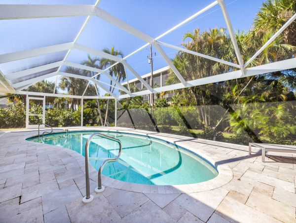 Sanibel Island Three BedroomNEW REMODEL POOL HOME SUPER CLOSE TO BEACH!