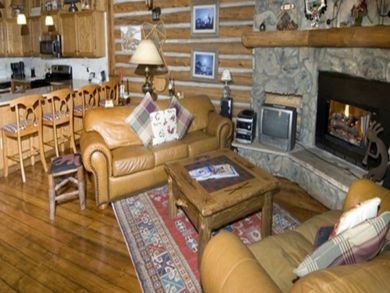 Open plan living area & kitchen