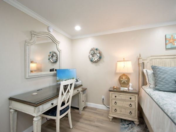 Charming Sanibel Gulf-Front Condo with Stunning Views