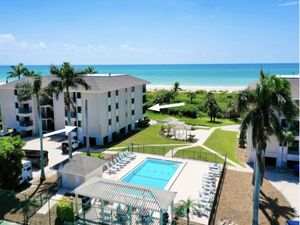 Charming Sanibel Gulf-Front Condo with Stunning Views