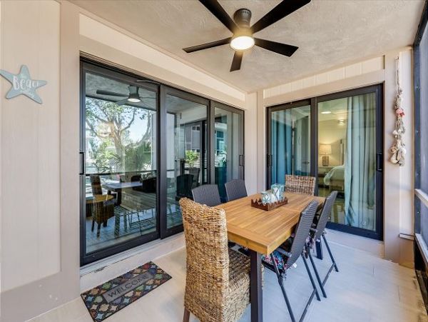 Steps To Beach 2 Bedroom Sanibel Condo