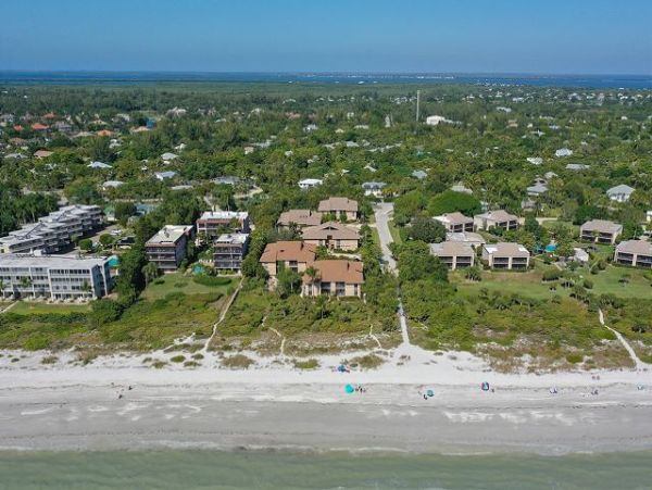 Steps To Beach 2 Bedroom Sanibel Condo