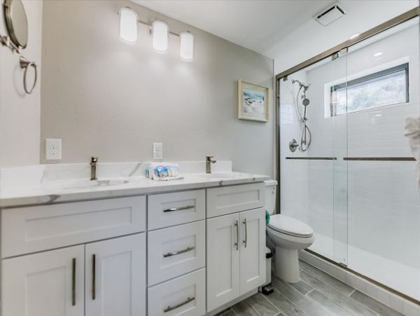 Steps To Beach 2 Bedroom Sanibel Condo