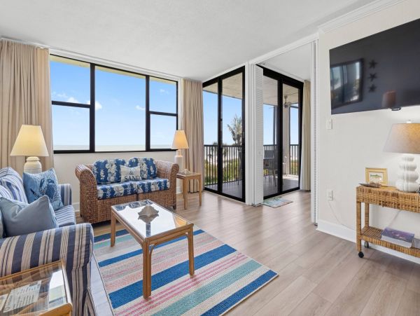 Sanibel Two Bedroom Vacation Condo with Expansive Gulf Views