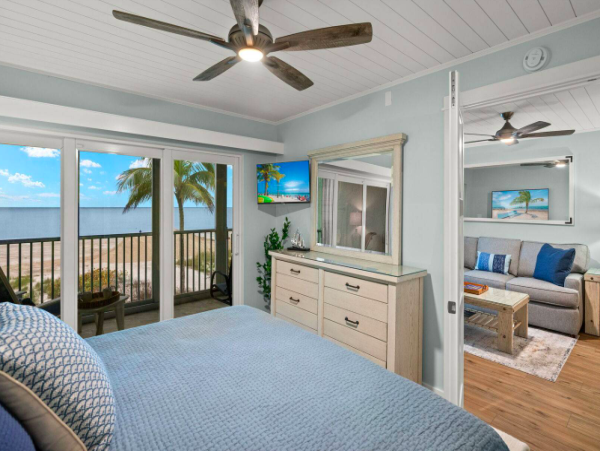 Sanibel Luxurious Gulf-Front Condo with Stunning Views & Coastal Elegance
