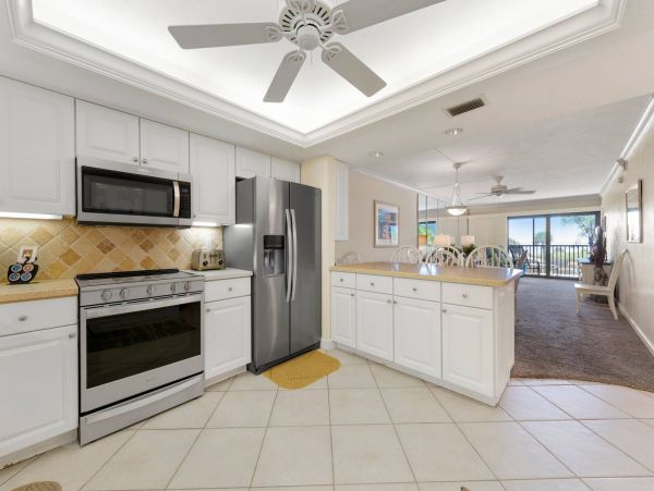 Sanibel On Beach Vacation Condo 2 Bedrooms Partial Gulf View
