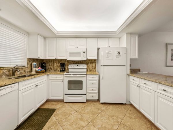 Beautiful 2 Bedroom Beach Condo in Sanibel Sleeps 6