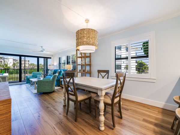 WOWE New Arrival Two Bedroom Sanibel Beachside Rental Remodel, Views!