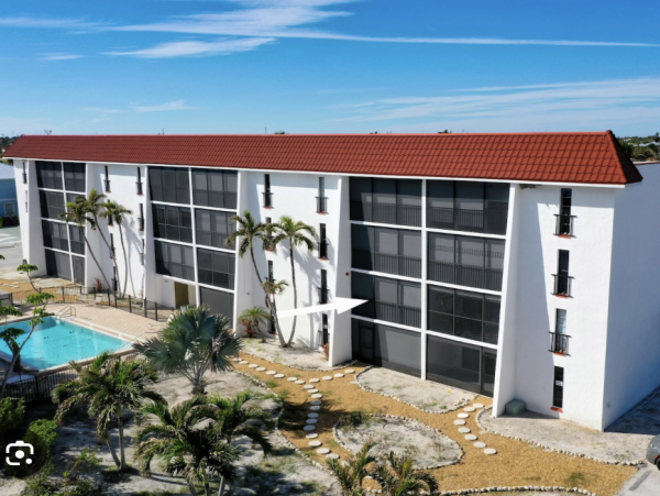 Stunning Views of the Sanibel River Beautiful Canal Front Hideaway