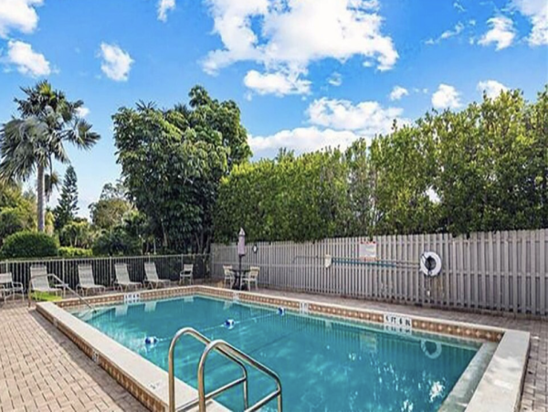 Stunning Views of the Sanibel River Beautiful Canal Front Hideaway