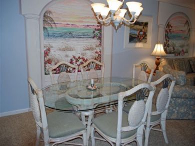Dining Table & Chairs Dining Table & Chairs