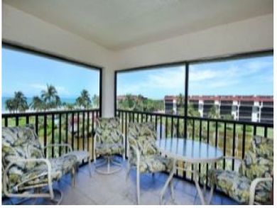 Enjoy Gulf Views From this Sanibel Island Condo