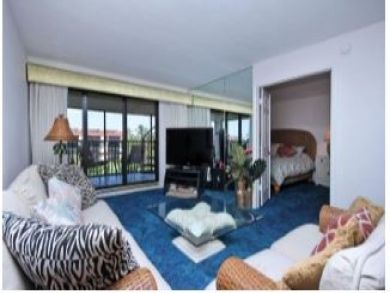 Enjoy Gulf Views From this Sanibel Island Condo