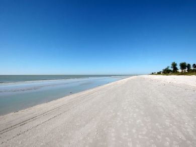 Two Bedroom Sanibel Condo with Distant Gulf Views Sleeps 6