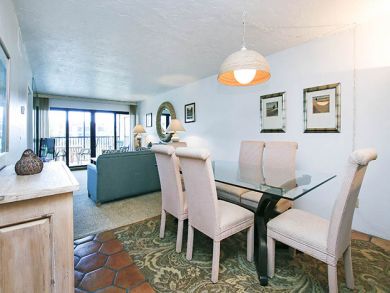Two Bedroom Sanibel Condo with Distant Gulf Views Sleeps 6