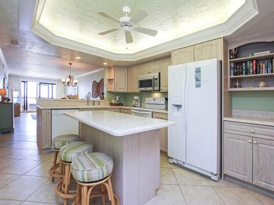 Breakfast Counter wth Seating